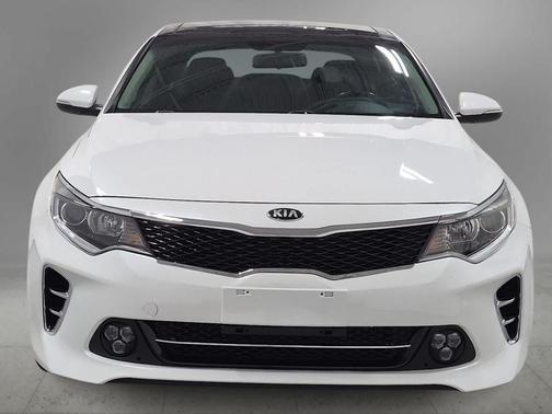 Snow White Pearl 2018 Kia Optima S