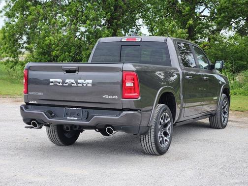 Granite Crystal Clearcoat Metallic 2026 RAM 1500 Laramie