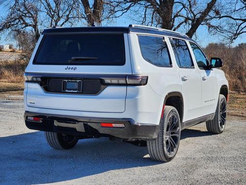 2026 Jeep Grand Wagoneer 