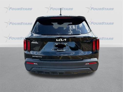 2023 Kia Sorento LX