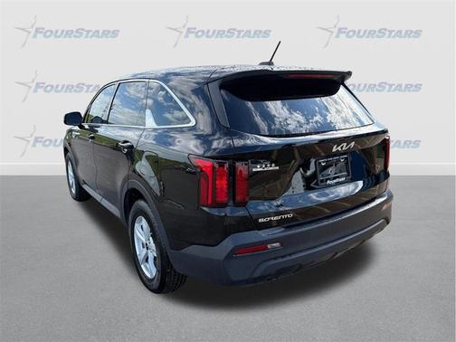 2023 Kia Sorento LX