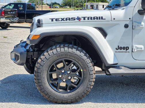 2025 Jeep Gladiator Sport