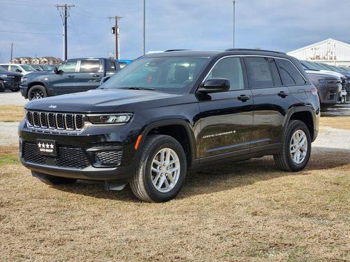 2026 Jeep Grand Cherokee Laredo