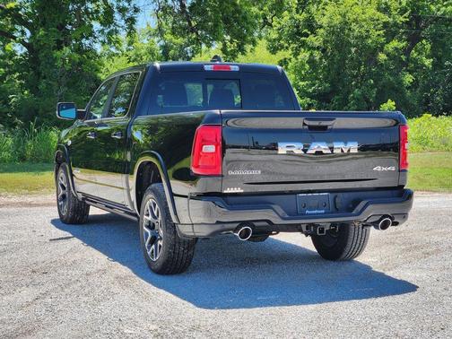 Diamond Black 2026 RAM 1500 Laramie