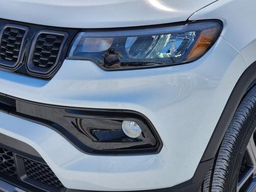 Bright White Clearcoat 2026 Jeep Compass Limited