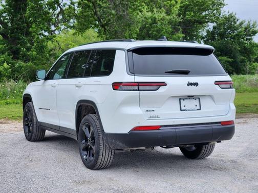 Bright White Clearcoat 2026 Jeep Grand Cherokee L Limited