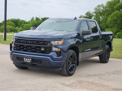 Northsky Blue Metallic 2022 Chevrolet Silverado 1500 Custom