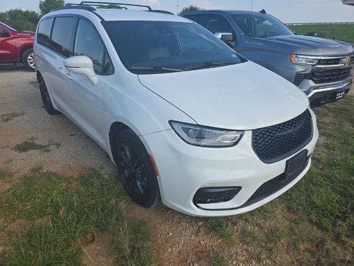 2021 Chrysler Pacifica Touring-L