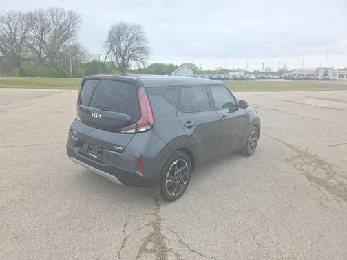 Gravity Gray 2024 Kia Soul EX