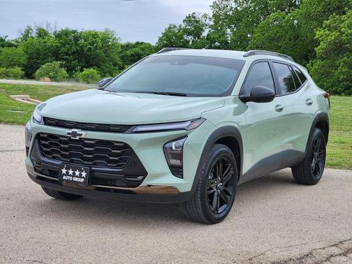 Green 2025 Chevrolet Trax ACTIV