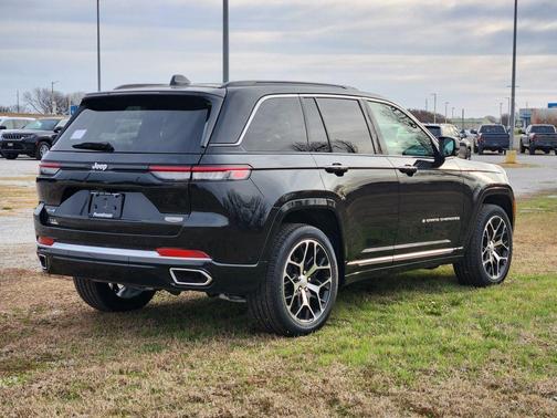2025 Jeep Grand Cherokee Summit