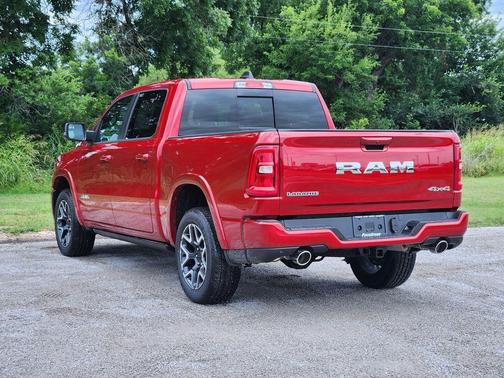 Molten Red Pearlcoat 2026 RAM 1500 Laramie