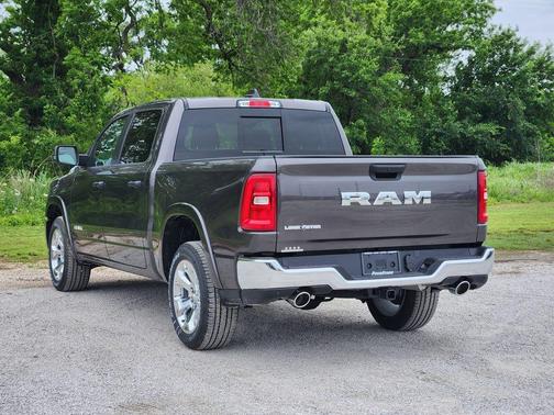 Granite Crystal Clearcoat Metallic 2026 RAM 1500 Big Horn/Lone Star