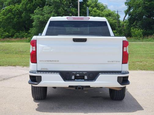 Summit White 2023 Chevrolet Silverado 1500 Custom