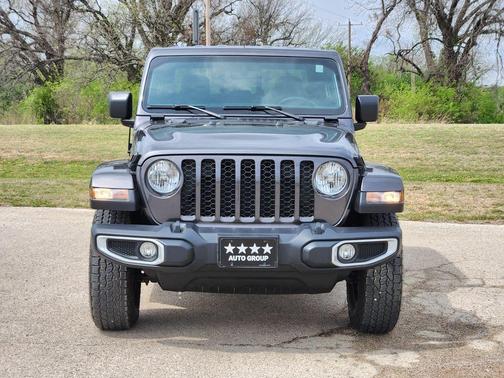 2021 Jeep Gladiator Sport