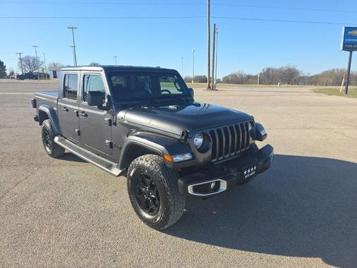 2021 Jeep Gladiator Sport