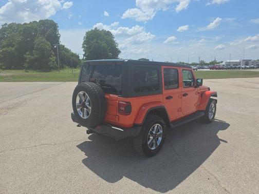 Metallic 2019 Jeep Wrangler Unlimited Sahara