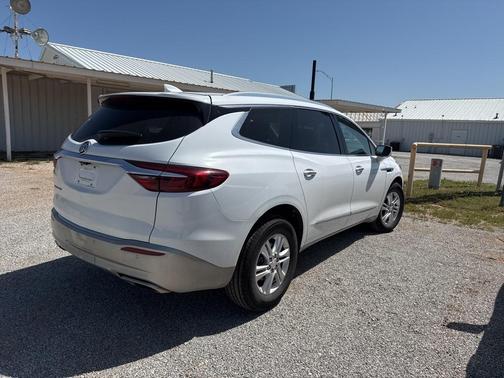 2021 Buick Enclave Essence