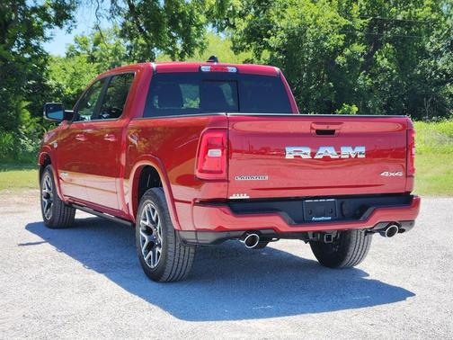 Molten Red Pearlcoat 2026 RAM 1500 Laramie