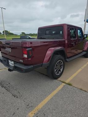 2022 Jeep Gladiator Overland