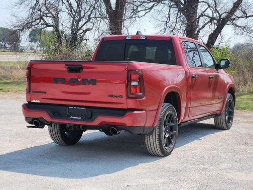 Molten Red Pearlcoat 2026 RAM 1500 Laramie