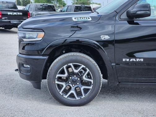 Diamond Black 2026 RAM 1500 Laramie