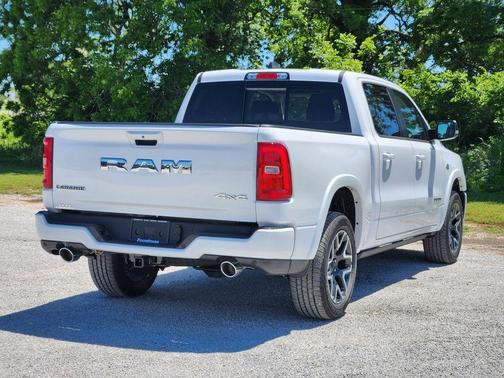 Bright White Clearcoat 2026 RAM 1500 Laramie