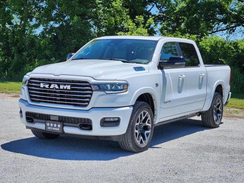 Bright White Clearcoat 2026 RAM 1500 Laramie