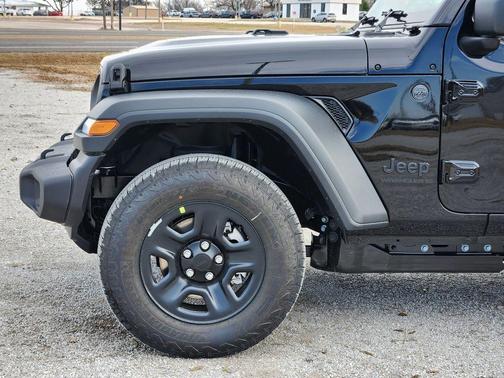 Black Clearcoat 2026 Jeep Wrangler Sport