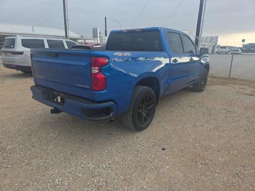 2022 Chevrolet Silverado 1500 Custom