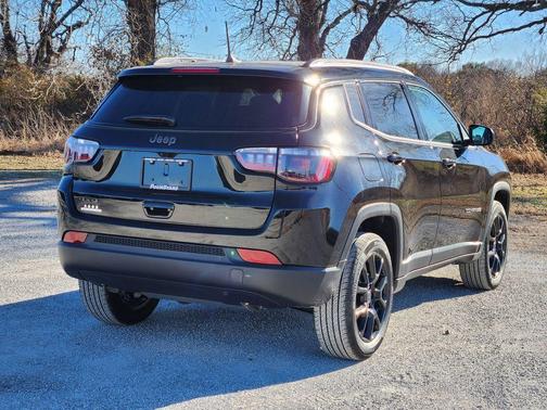 Diamond Black 2026 Jeep Compass Latitude