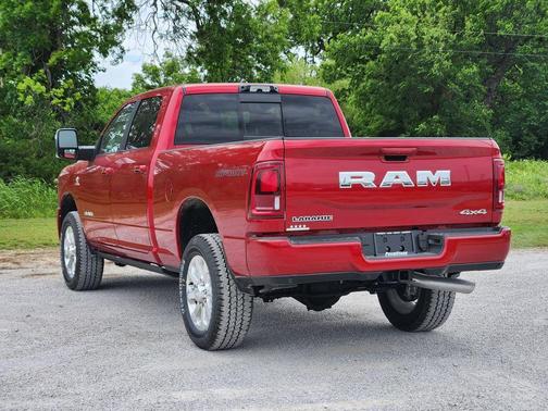 Molten Red Pearlcoat 2026 RAM 2500 Laramie
