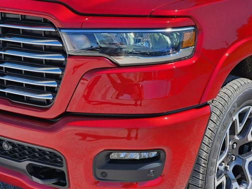 Molten Red Pearlcoat 2026 RAM 1500 Laramie