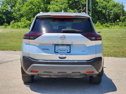 Brilliant Silver Metallic 2023 Nissan Rogue SV
