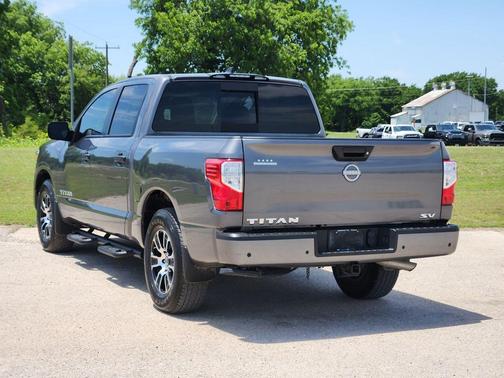 Gun Metallic 2024 Nissan Titan SV
