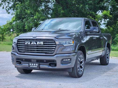 Granite Crystal Clearcoat Metallic 2026 RAM 1500 Laramie