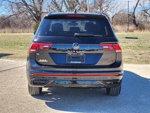 2022 Volkswagen Tiguan 2.0T SE R-Line Black