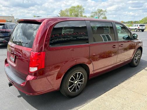 Octane Red Pearlcoat 2019 Dodge Grand Caravan SXT
