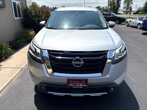 2022 Nissan Pathfinder SL 4WD