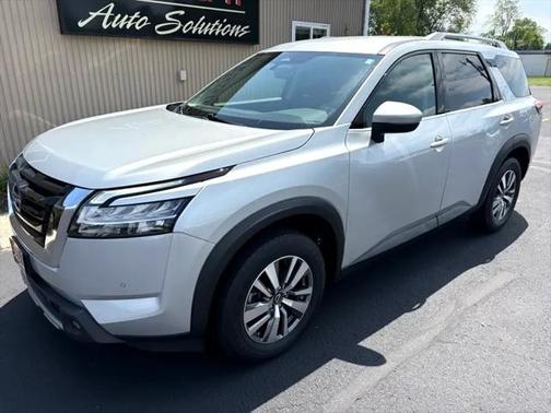 2022 Nissan Pathfinder SL 4WD
