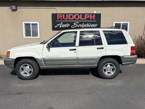 Stone White Clear Coat 1997 Jeep Grand Cherokee Laredo 4WD