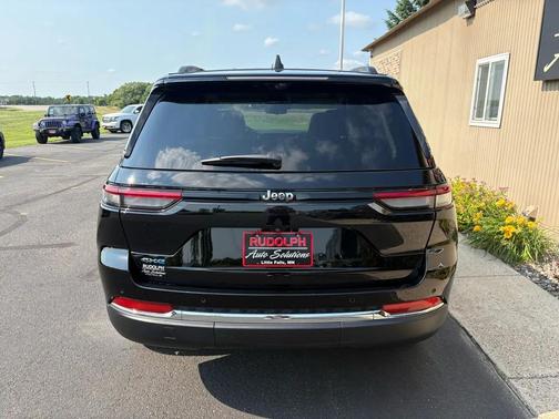Diamond Black Crystal Pearlcoat 2022 Jeep Grand Cherokee 4xe Base