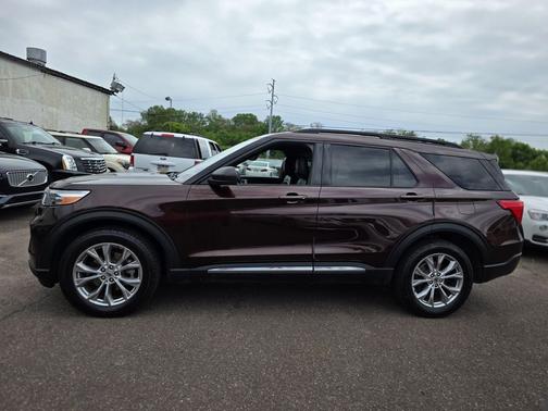 Brown 2020 Ford Explorer XLT