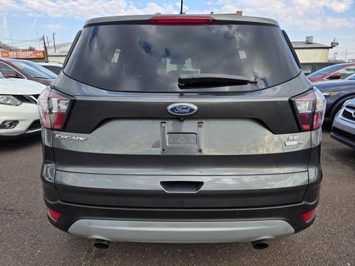 Magnetic Metallic 2018 Ford Escape SE