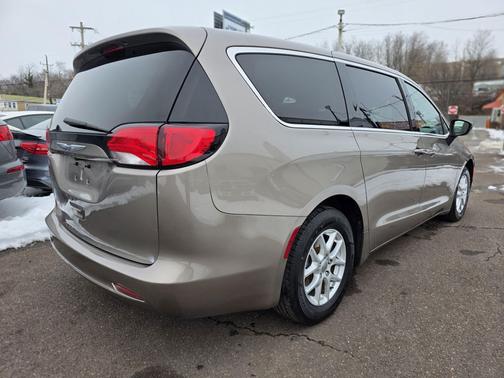 2017 Chrysler Pacifica Touring