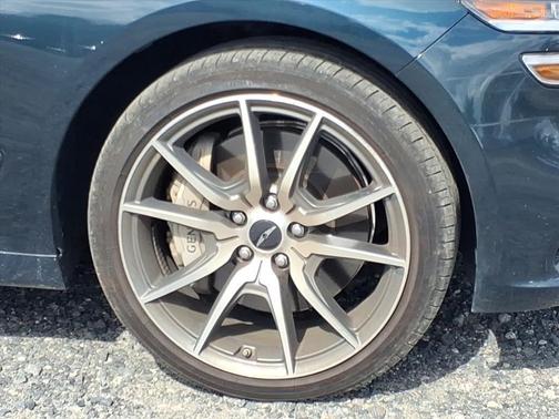 2024 Genesis G70 2.5T RWD