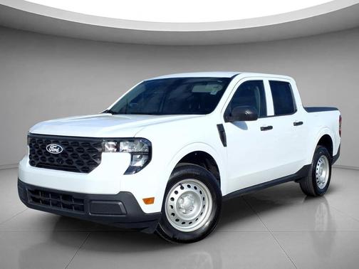 Oxford White 2025 Ford Maverick XL