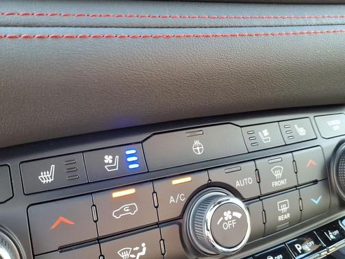 Octane Red Pearlcoat 2026 Dodge Durango GT Premium HEMI V8
