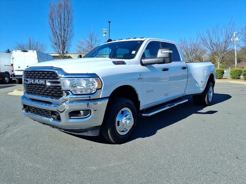 2024 RAM 3500 Big Horn Crew Cab 4x4 8' Box