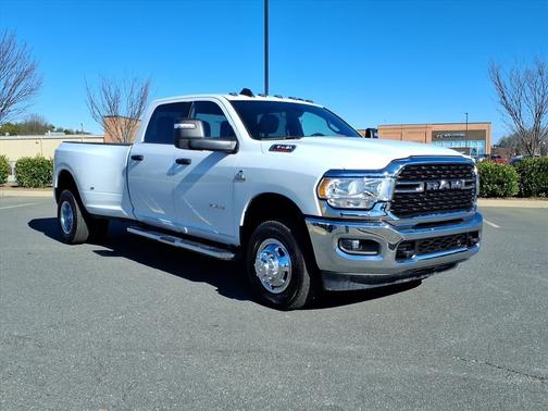 2024 RAM 3500 Big Horn Crew Cab 4x4 8' Box